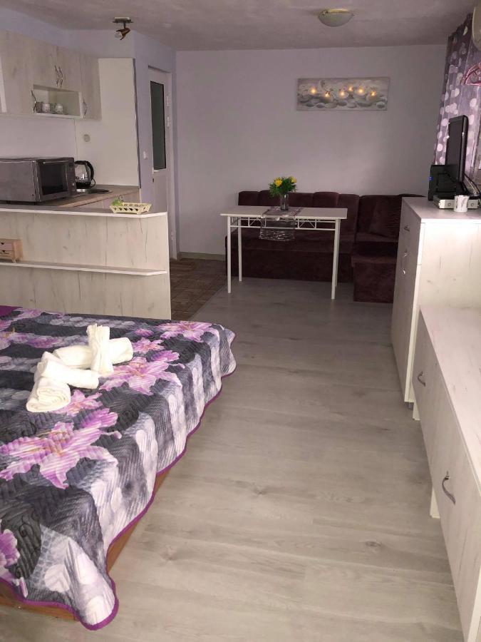 Comfy Studio Apartment By The Flower Market Varna Luaran gambar
