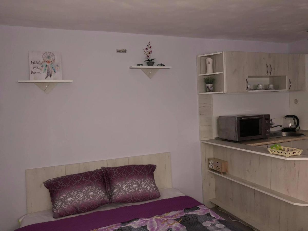 Comfy Studio Apartment By The Flower Market Varna Luaran gambar