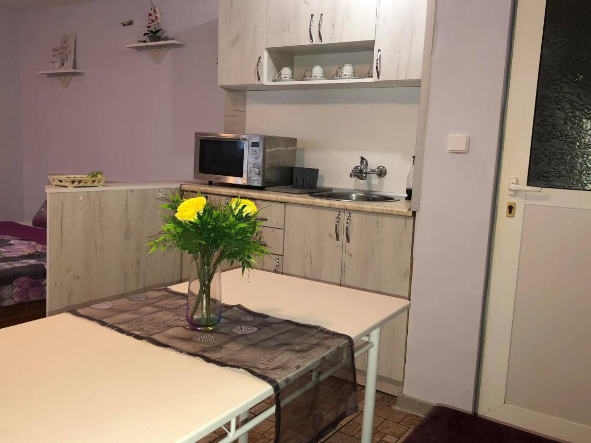 Comfy Studio Apartment By The Flower Market Varna Luaran gambar
